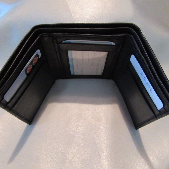 Tri Fold Wallet - Leather & other unknown material - Picture 4 of 6
